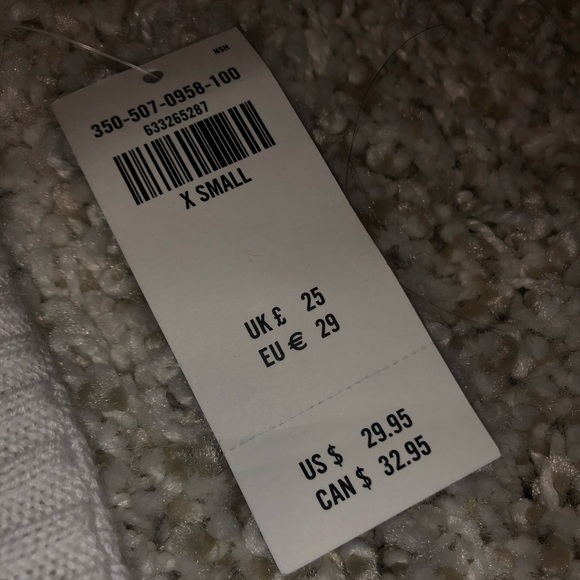 Brand New Hollister Sweater With Black Stripe - Picture 4 of 4